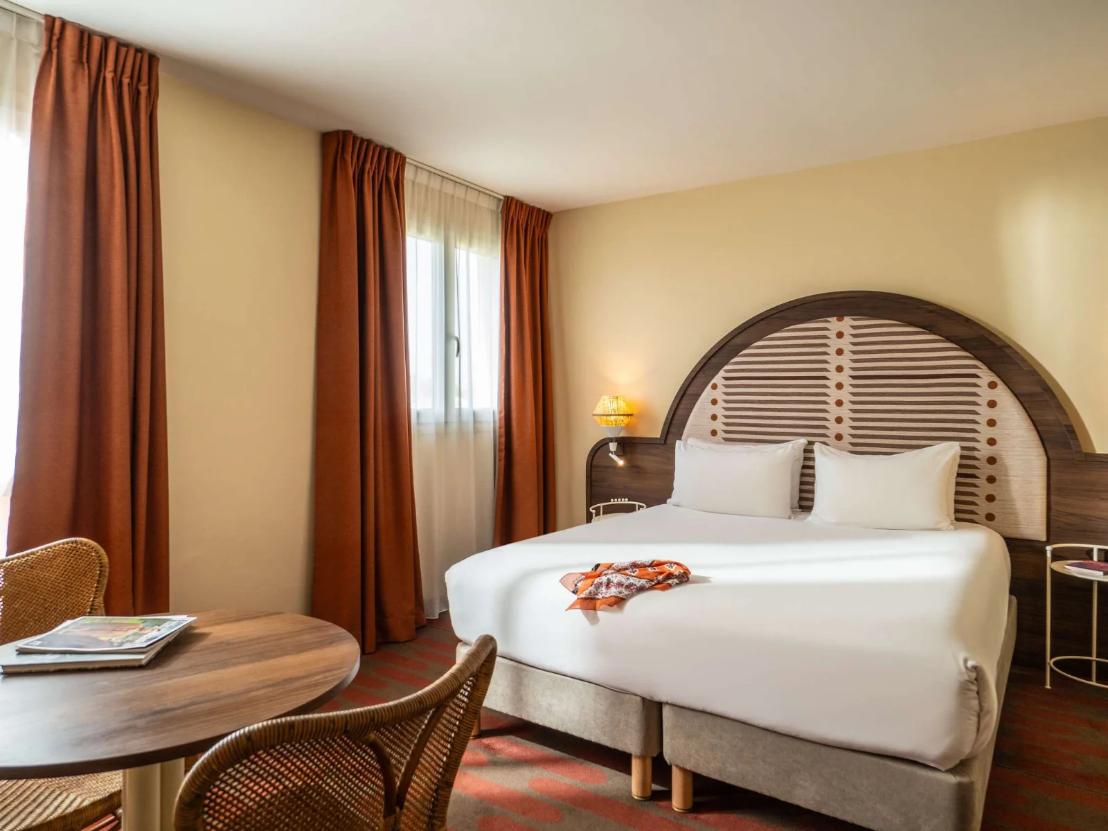 Chambre hôtel Mercure Arles