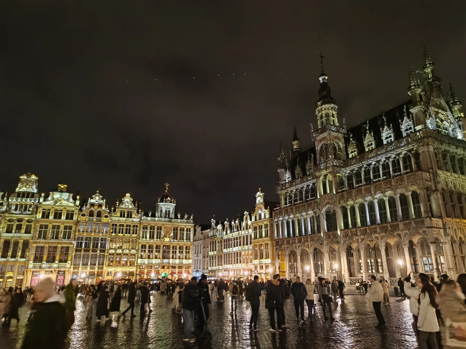 Grand-Place de Bruxelles et Maison du Roi de nuit